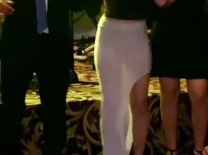 Touriste sexuel baise sévèrement dans le cul d’un jeune Filipina