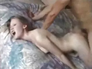 Amazing blonde joue avec Sex Toy sous la forme d’une banane