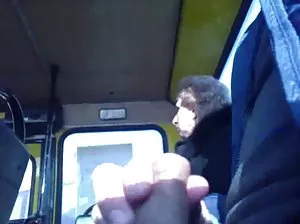 L’assertive, salope pleine arraché un abruti macho pour la baiser