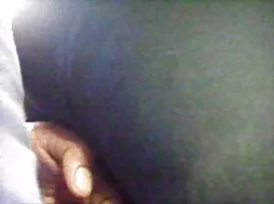 Kid poimel admirer Negritosku dans une chatte