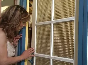 Papa a donné à sa fille un Crepei, et puis maman léché le sperme du vagin