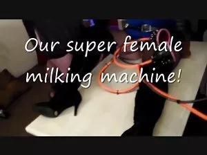 Femelle tchèque fume avec ses pieds et baise avec chauve