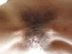 Maniac a éclaté dans la maison d’une écolière allemande (18 ans) et son