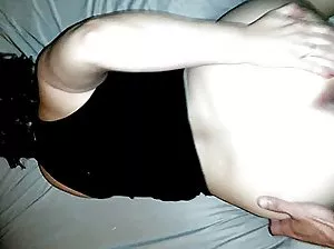 Guy tourné son ex-petite amie dans une esclave sexuelle et baisée quand il voulait