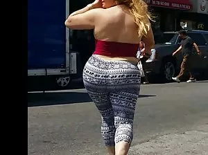 Sensuelle Amanda a fait un midfight juteux à la coulée
