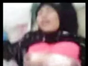 Dani a fait un entraîneur un meither dans la salle de gym