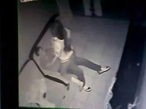 Le gars rigidement méprisait Sabrina dans l’anus élaboré