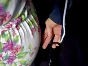 Attrapé ma fille se masturber et rôti son bien