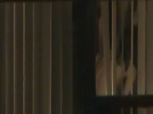 La femme asiatique miniature a reçu une portion de sperme dans le vagin