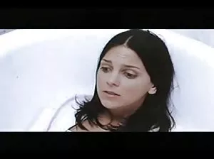 Le gars s’est soûlé et a trompé sa femme de la première personne qu’il a rencontrée.