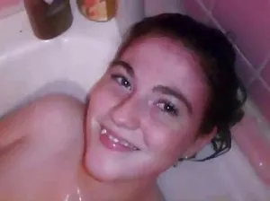 Un petit couple de querelle de famille fait du bon sexe