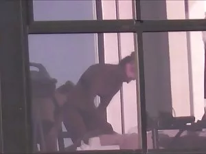 Strip-tease et Masturbation des beautés de Lola