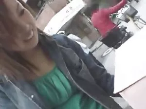 Dude a planté sa maîtresse mulâtre pendant que sa femme dormait