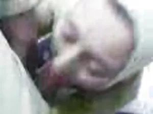 Le gars a mis son beau cancer de femme de ménage et baisée dur
