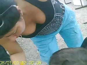 Brunette aime le sexe avec hahal
