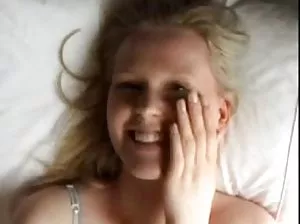 Mature tante avec énorme traites satisfait son neveu