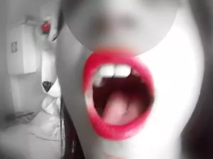 A enseigné à sa fille comment sauter sur un comment sauter sur un comment sauter sur un Hai