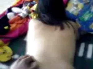 Après avoir bu, le gars russe a pris la blonde par la force