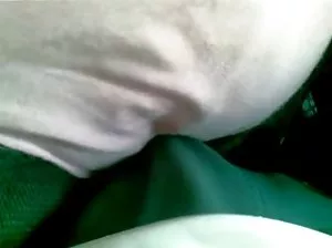 Bébé tchèque caresse doucement son vagin